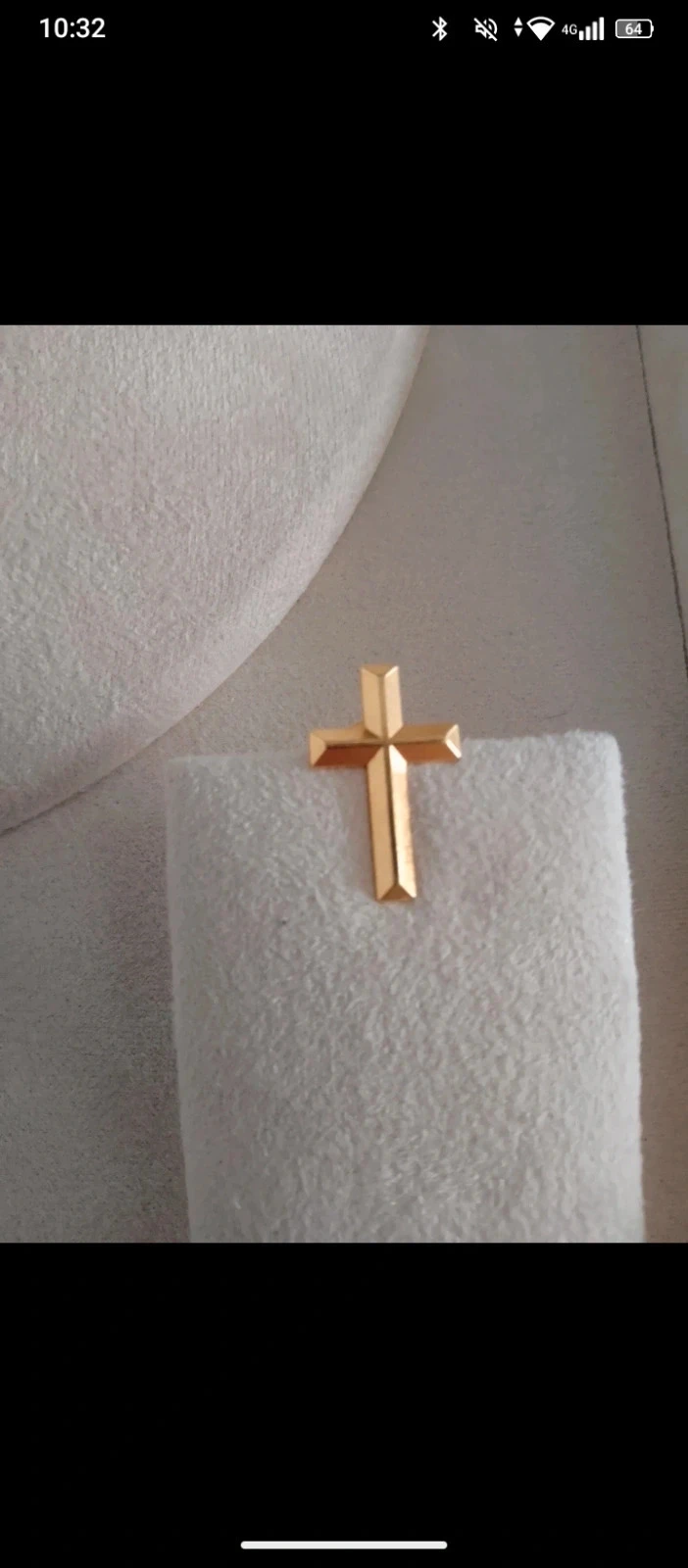 Broche pin's croix acier doré